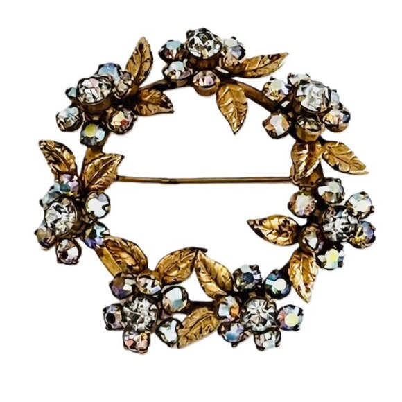 Vintage Floral Wreath Brooch Pin Rhinestone Flowers Gold Tone Leaves - Picture 3 of 5